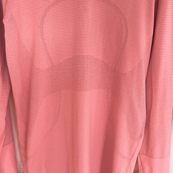 Lululemon Women’s Run Swiftly Tech, Long Sleeve Great Condition, Size 8 - Picture 5 of 7